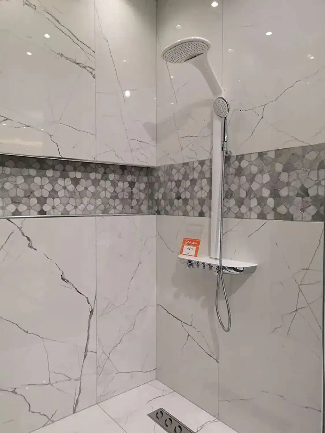 کاشیکاری سرامیک کاری|خدمات پیشه و مهارت|چابهار, |دیوار