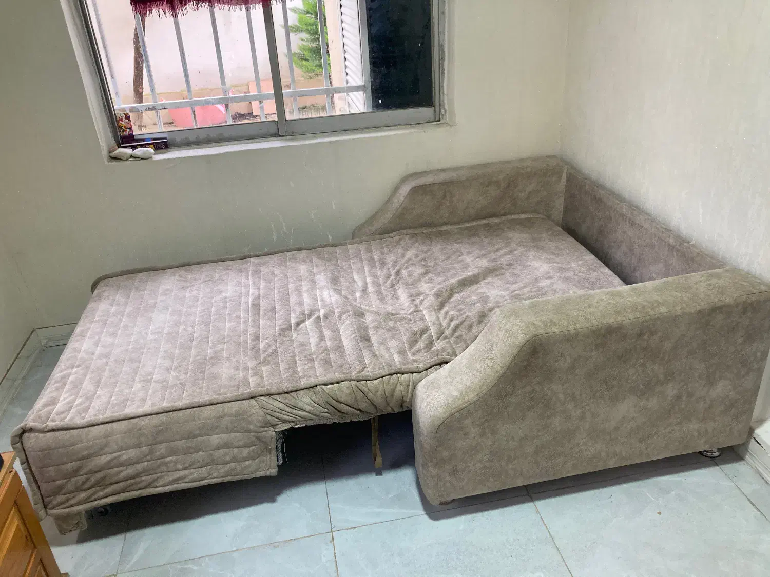 مبل تخت‌خواب شو|تخت و سرویس خواب|بندر انزلی, گمرک|دیوار