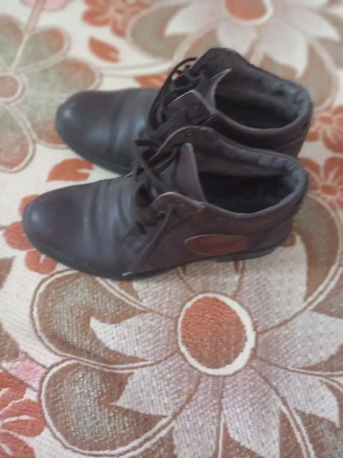 یه جفت کفش مردانه به فروش میرود|کیف، کفش، کمربند|قم, ولیعصر|دیوار