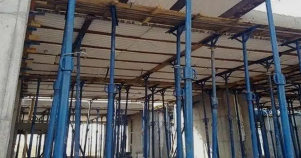 نیازمند اکیپ متری قالب بندی، دستمزدی|استخدام معماری، عمران و ساختمانی|شیراز, شهرک والفجر|دیوار