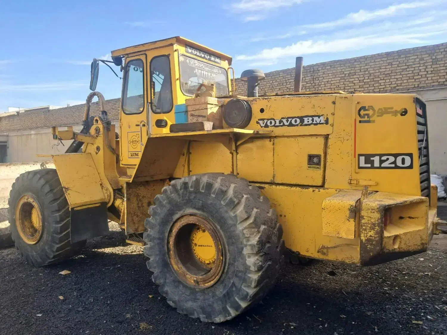 لودرولوو L120|خودرو سنگین|زنجان, |دیوار