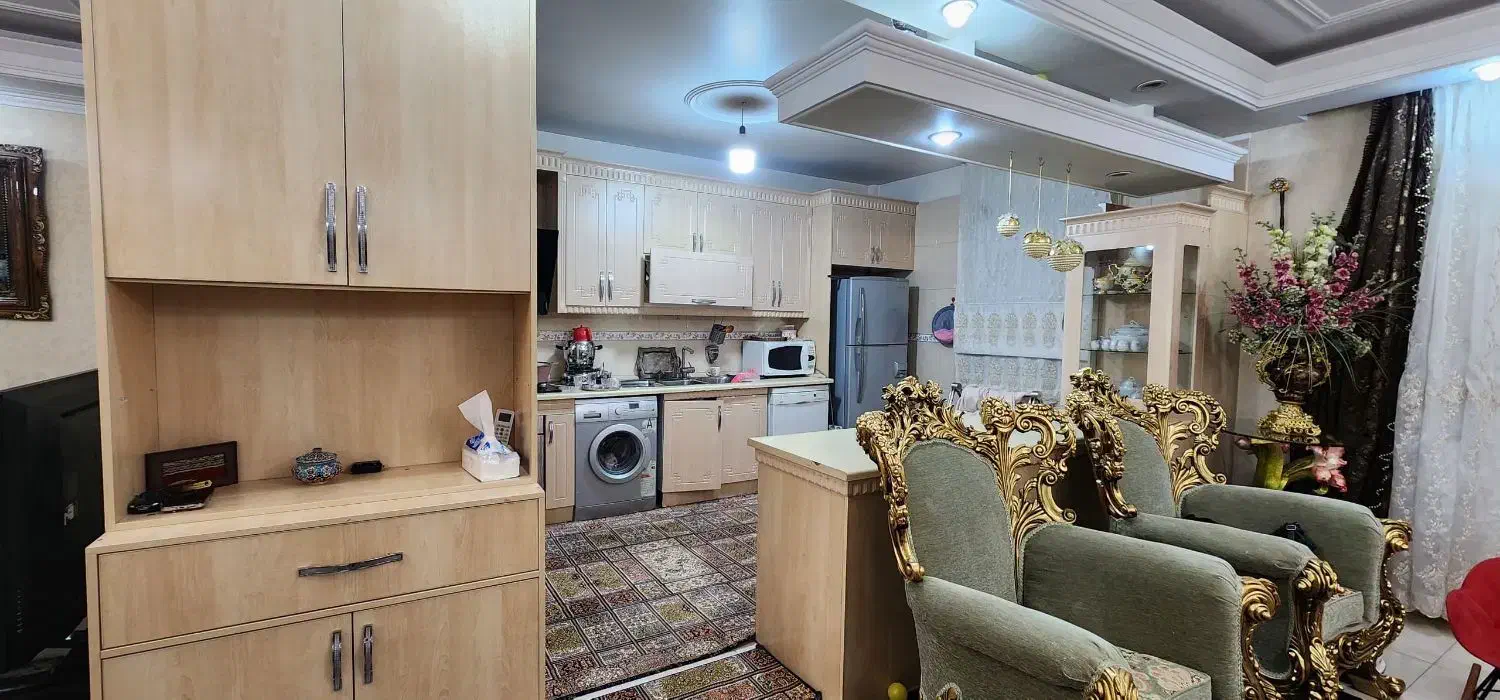 آپارتمان 100متر دوخوابه با پارکینگ اصلی و آسانسور