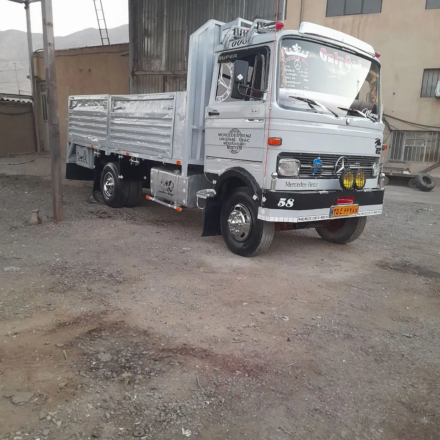 خاور۶۰۸ مدل۱۳۵۸|خودرو سنگین|خاوران, |دیوار
