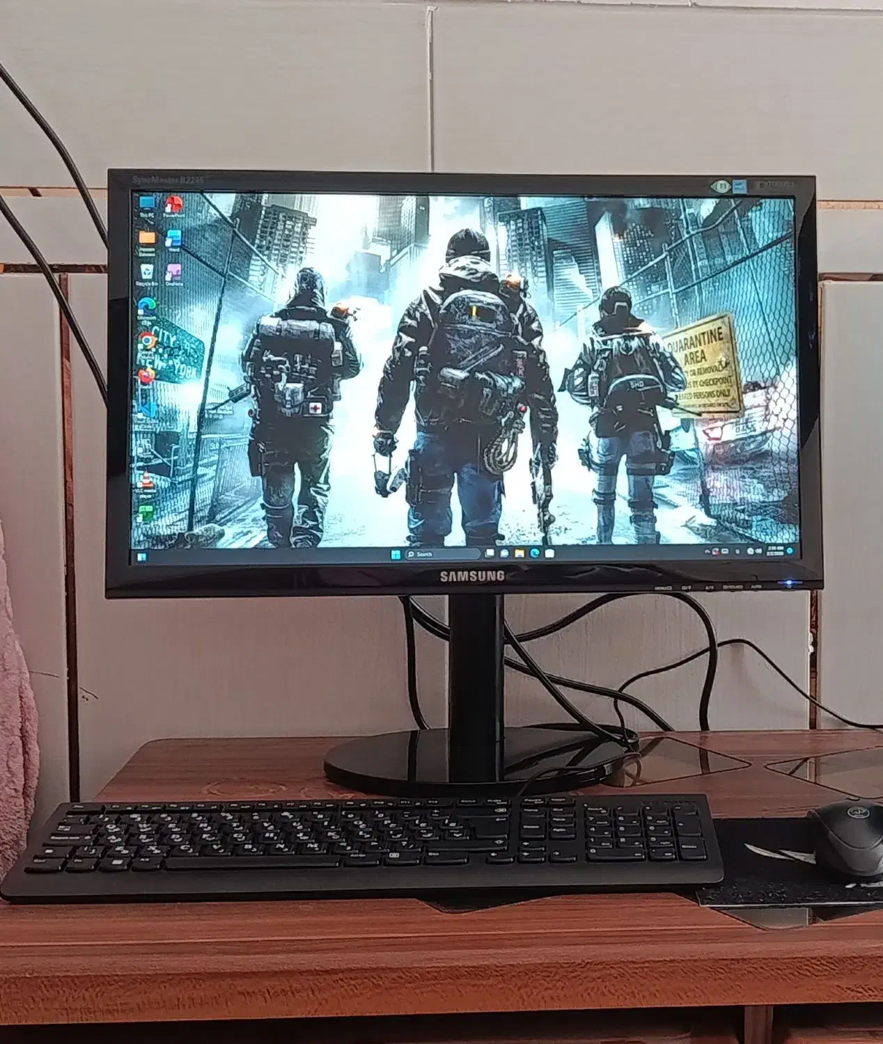 مانیتور گیمینگ|رایانه رومیزی|نجف‌آباد, قلعه سفید|دیوار