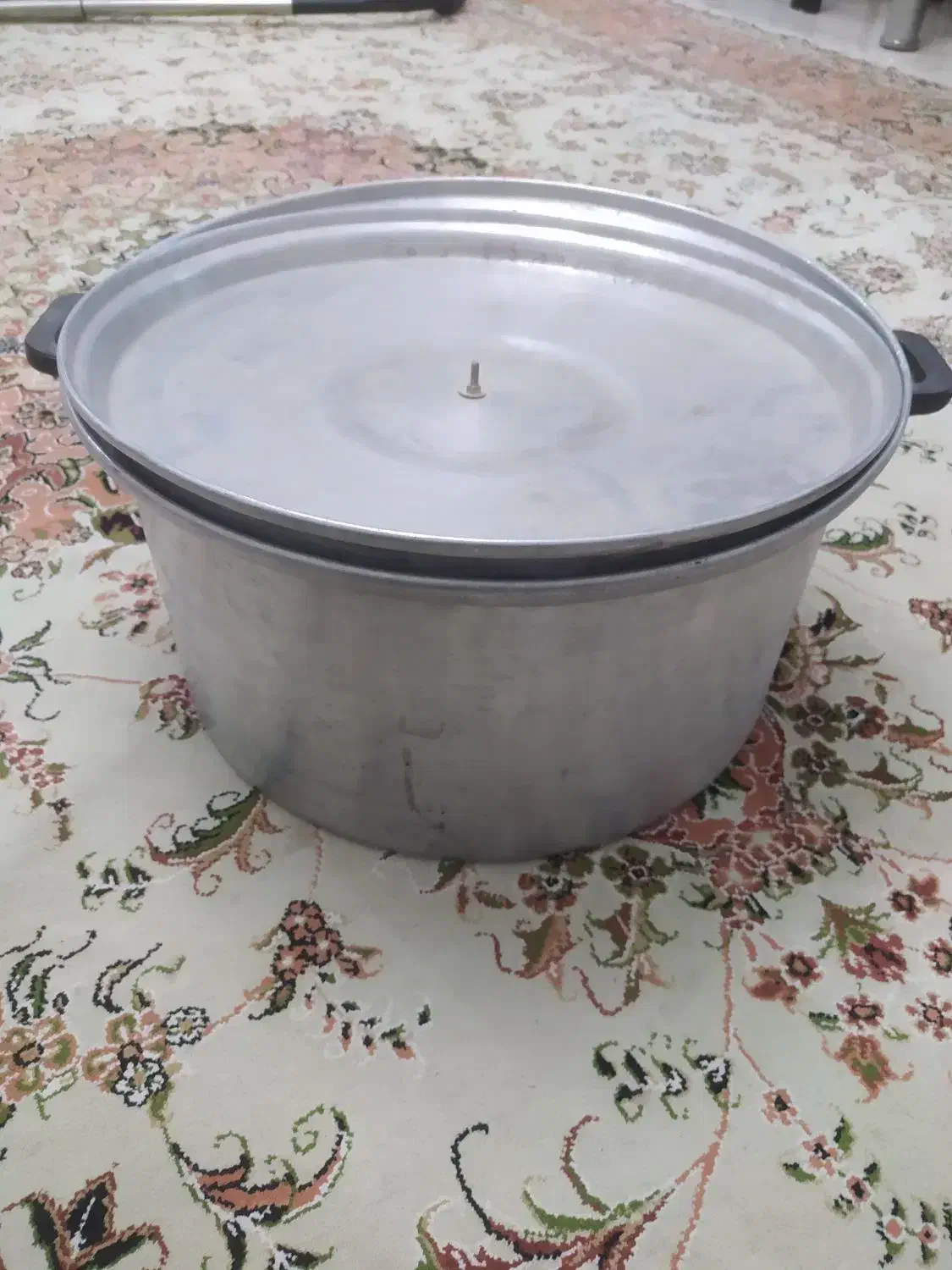 قابلمه روحی|ظروف پختوپز|کیش, |دیوار