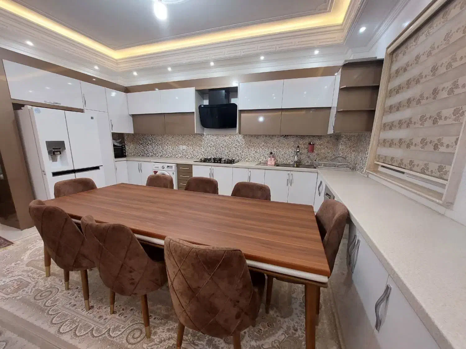 میزنهارخوری بدون صندلی|میز و صندلی غذاخوری|میبد, |دیوار