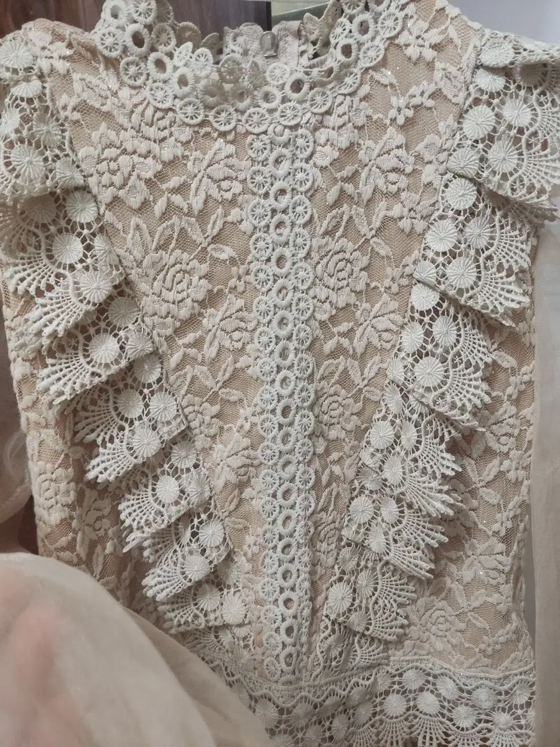 لباس مجلسی|لباس|مزرعه کتول, |دیوار