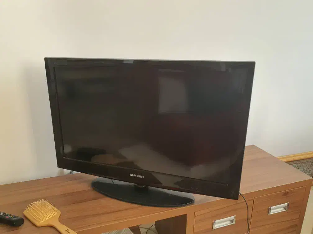 تلویزیون led سامسونگ ۳۲ اینچ با دیجیتال داخلی|تلویزیون و پروژکتور|تهران, کن|دیوار