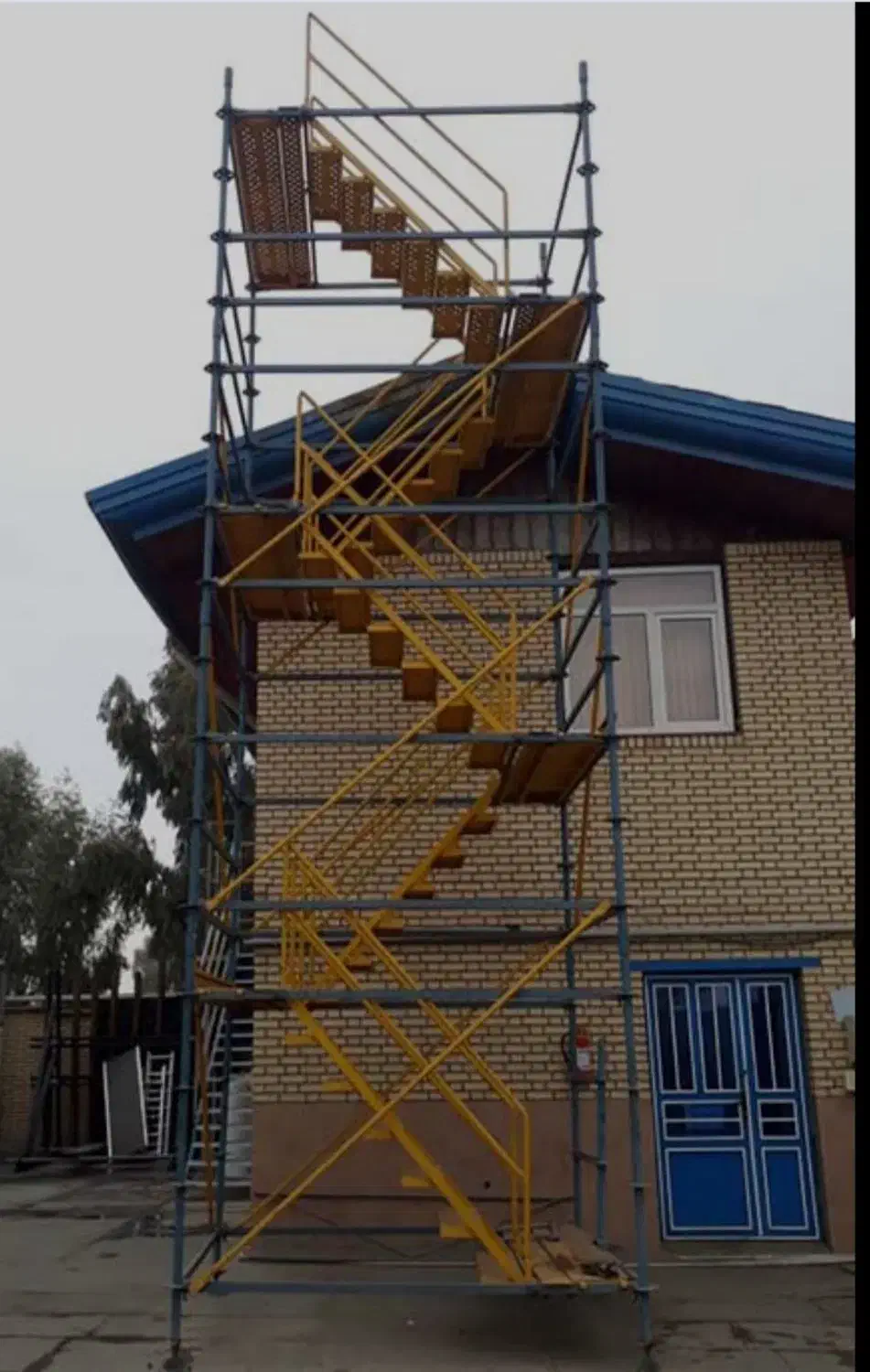 جوشکاری .اجرای پایپینگ.داربست.رنگ وسندبلاست|خدمات پیشه و مهارت|عسلویه, |دیوار