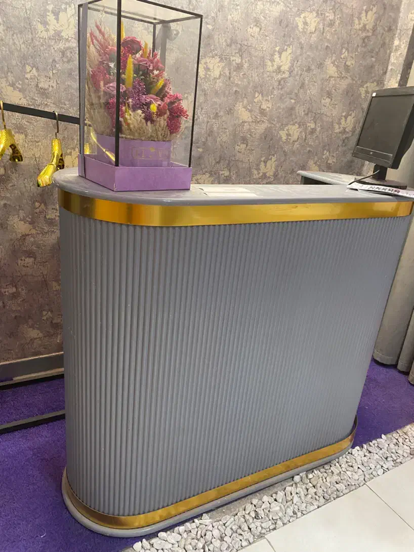 اینه ،تخت مژه .پدیکور ،میز منشی،صندلی چرخدار|آرایشگاه و سالنهای زیبایی|تهران, نازیآباد|دیوار