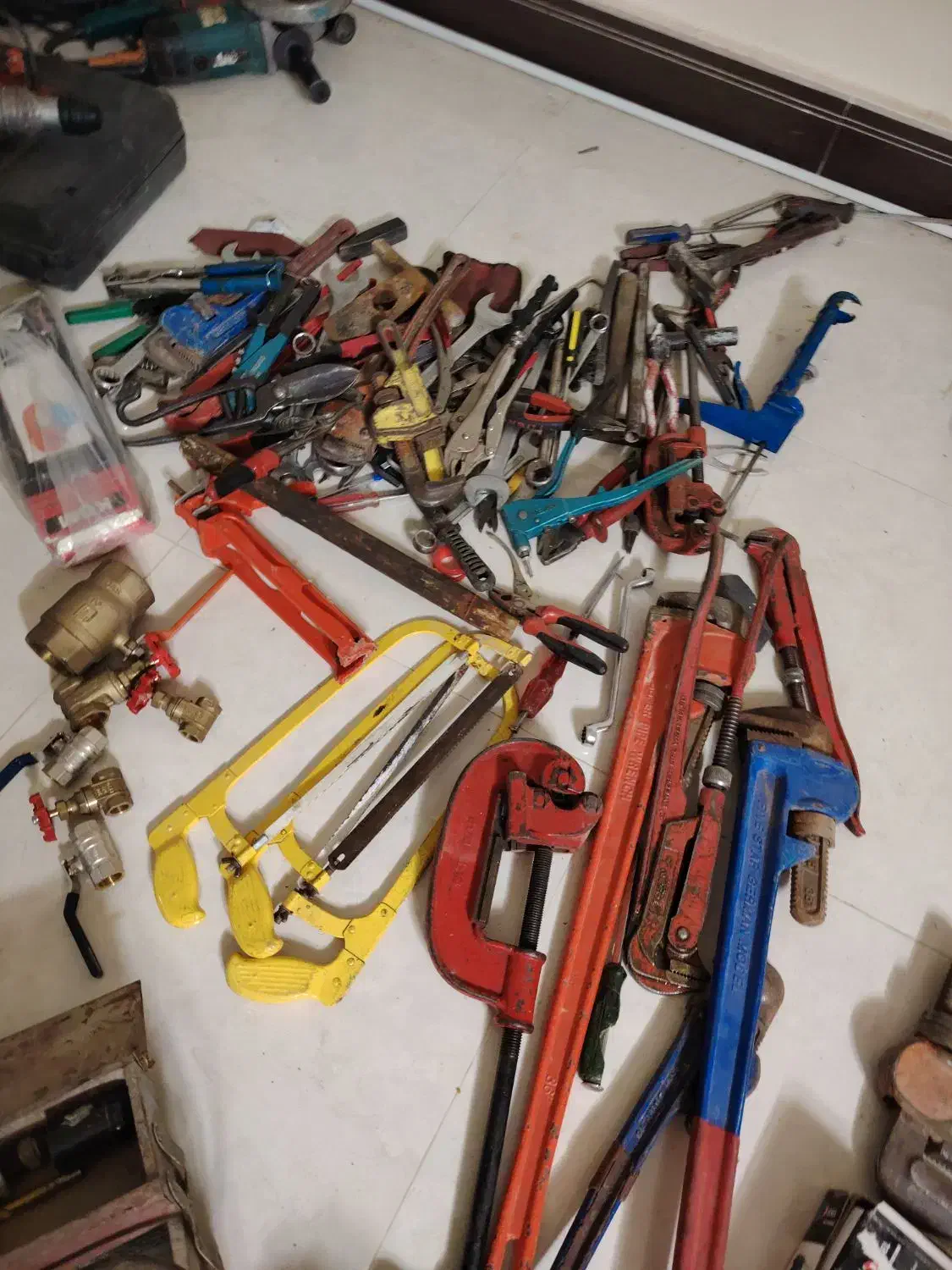 تعدادی ابزار برای فروش به صورت یک جا|ابزارآلات|اصفهان, خانه اصفهان|دیوار