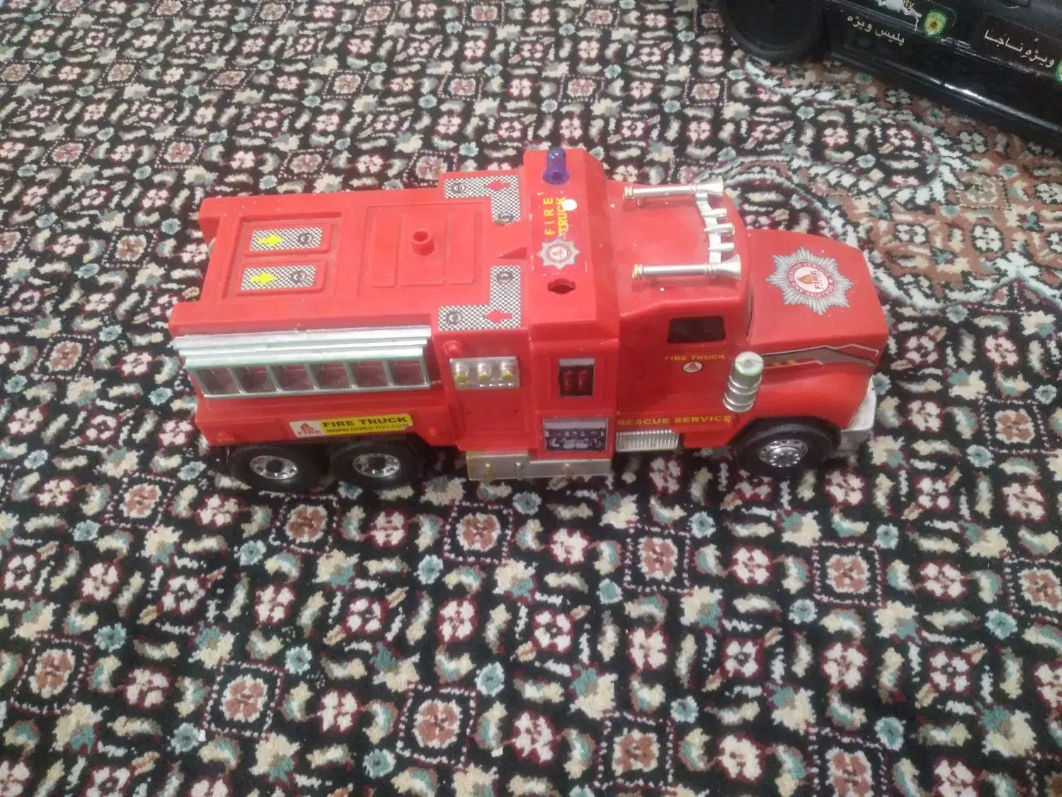 اسباب بازی|اسباب‌بازی بچه|دورود, |دیوار