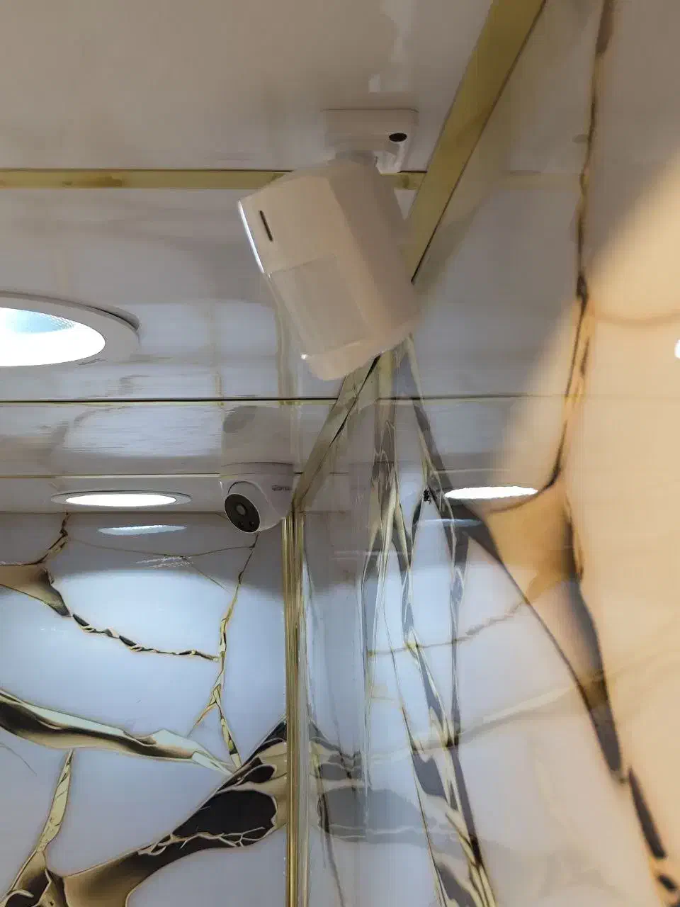 نصب و فروش،راه اندازی،عیب یابی دوربین مداربسته|دوربین مداربسته|قم, تولید دارو و یخچال|دیوار