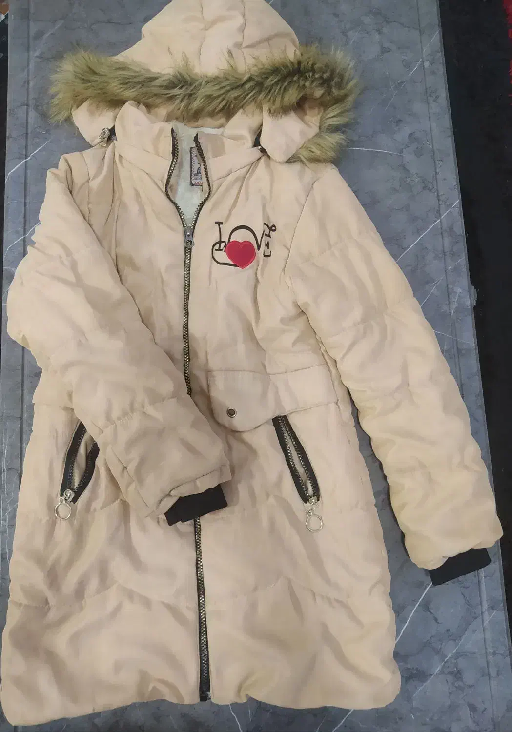 سلام دوعدد کاپشن دخترانه ویک پالتو|لباس|بوژگان, |دیوار