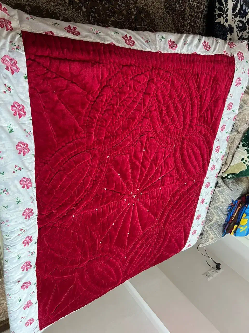 لحاف مخمل|رختخواب، بالش، پتو|لنگرود, |دیوار