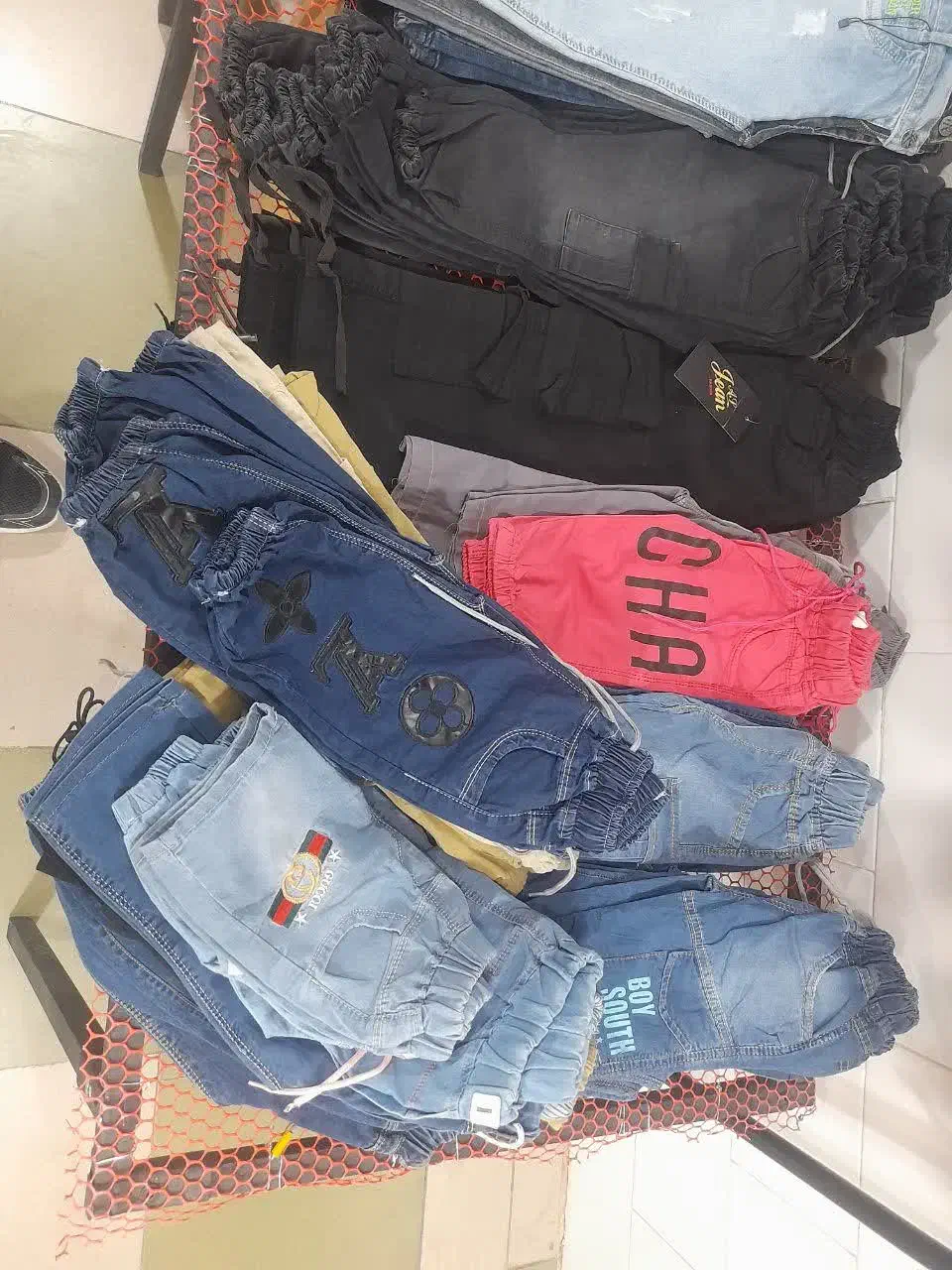 حراج پاییزه انواع شلوار لی|لباس|ازنا, |دیوار