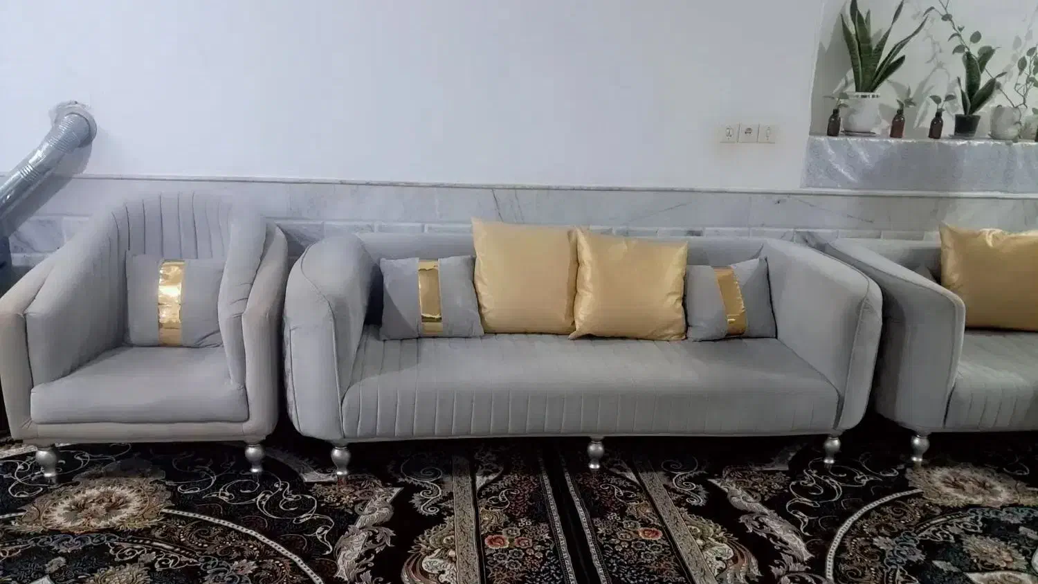 مبل درحدنو فقط ۱۸|مبلمان خانگی و میز عسلی|کاشان, زیدی|دیوار