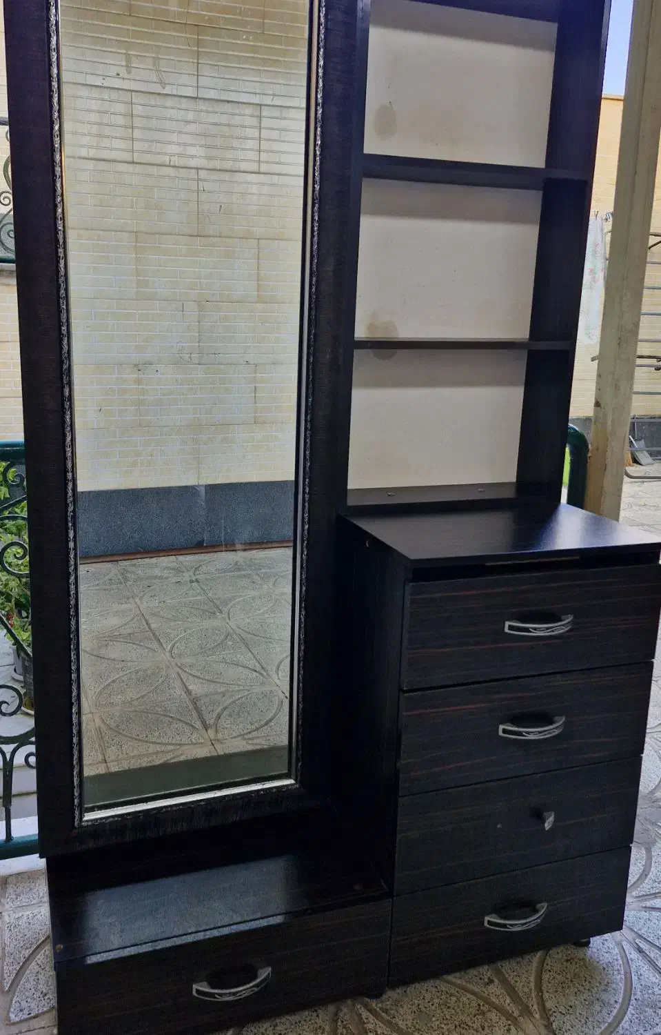 کمد.دراور|جاکفشی، کمد، دراور|فولادشهر, فولادشهر|دیوار