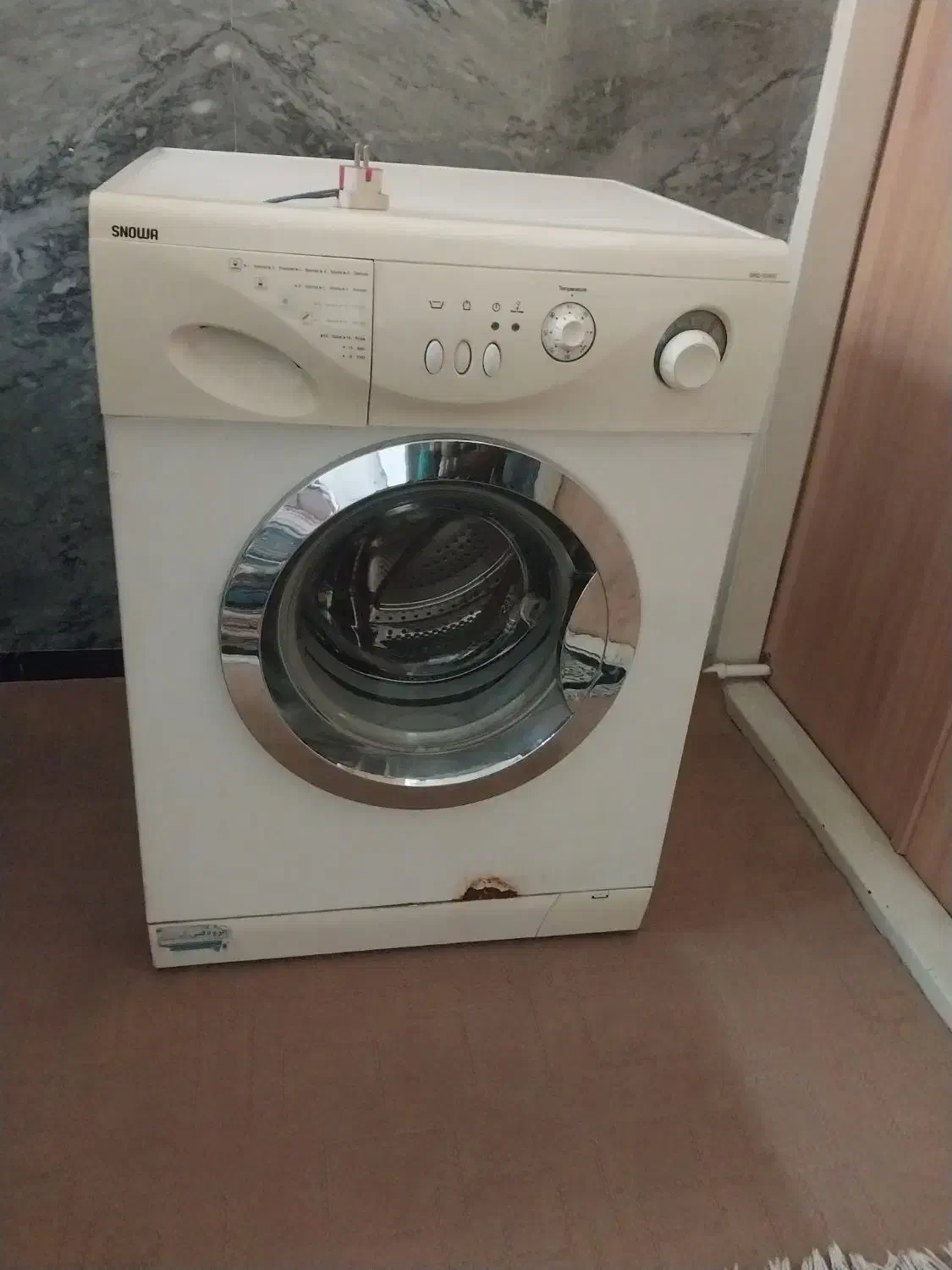 ِلباسشویی اسنوا نیاز به تعمیر|ماشین لباسشویی و خشککن لباس|گنبد کاووس, |دیوار