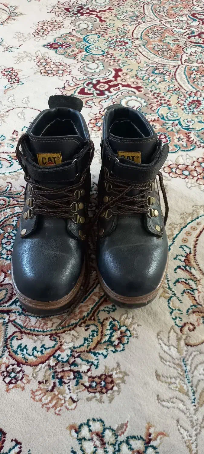 کتونی نیم بوت سایز۳۸ محل سکونت خرم ابادهستم|کیف، کفش، کمربند|رومشکان, |دیوار