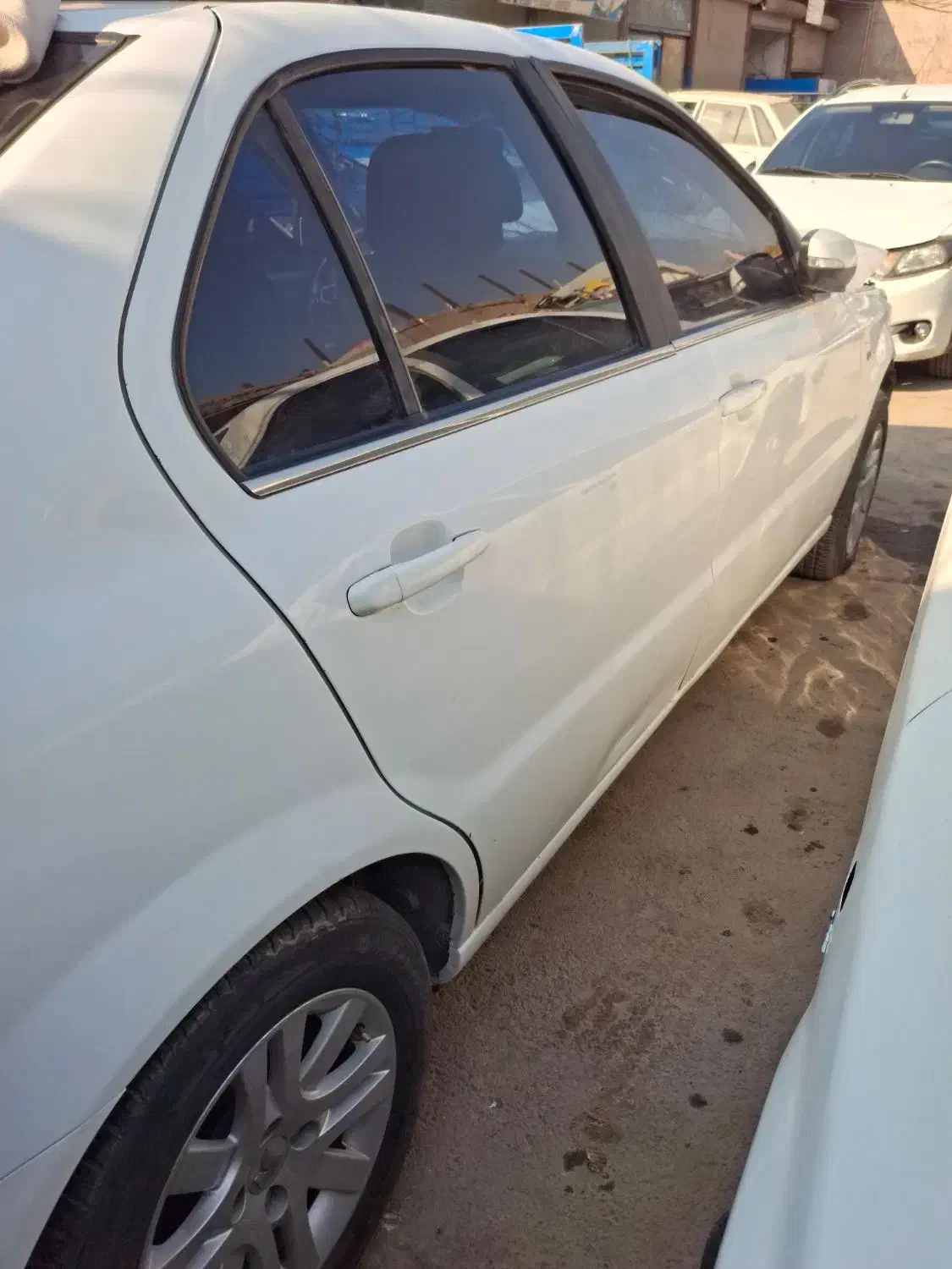 دنا تصادفی|خودرو سواری و وانت|تهران, استاد معین|دیوار