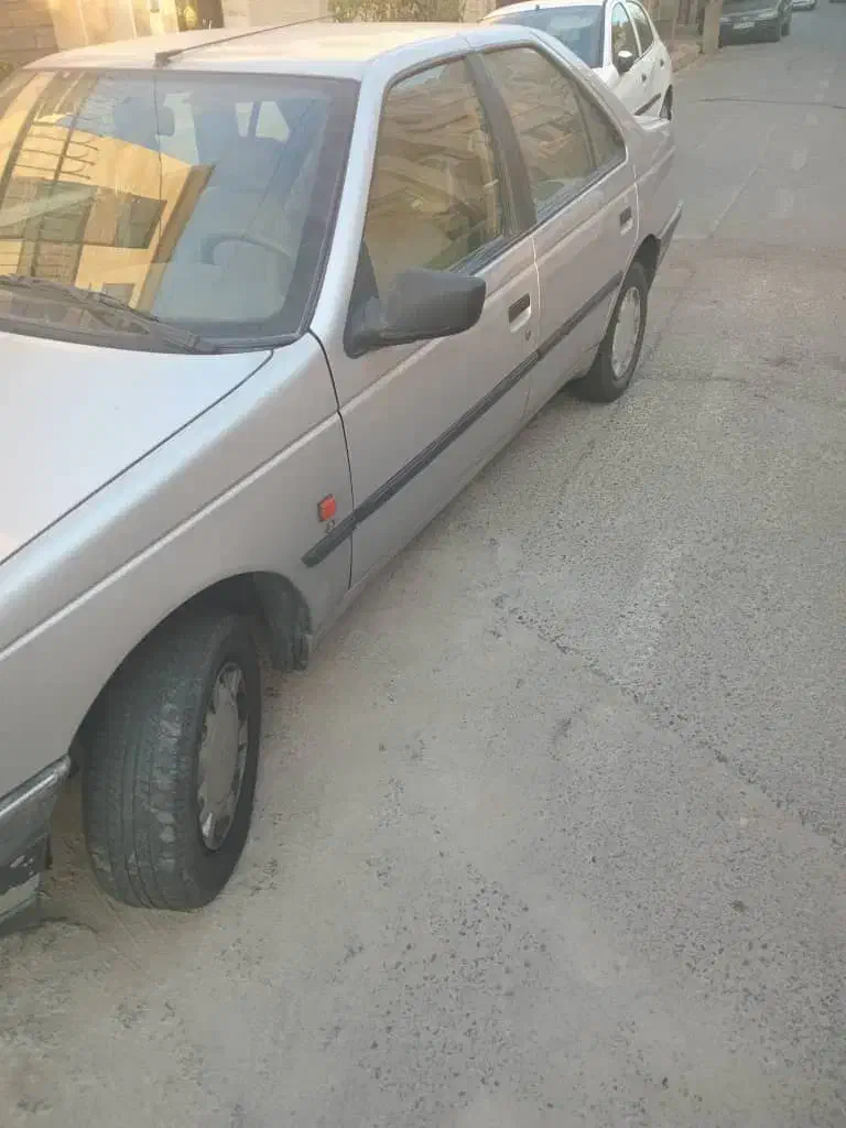 پژو ۴۰۵ نقره ای|خودرو سواری و وانت|تهران, آزادشهر|دیوار