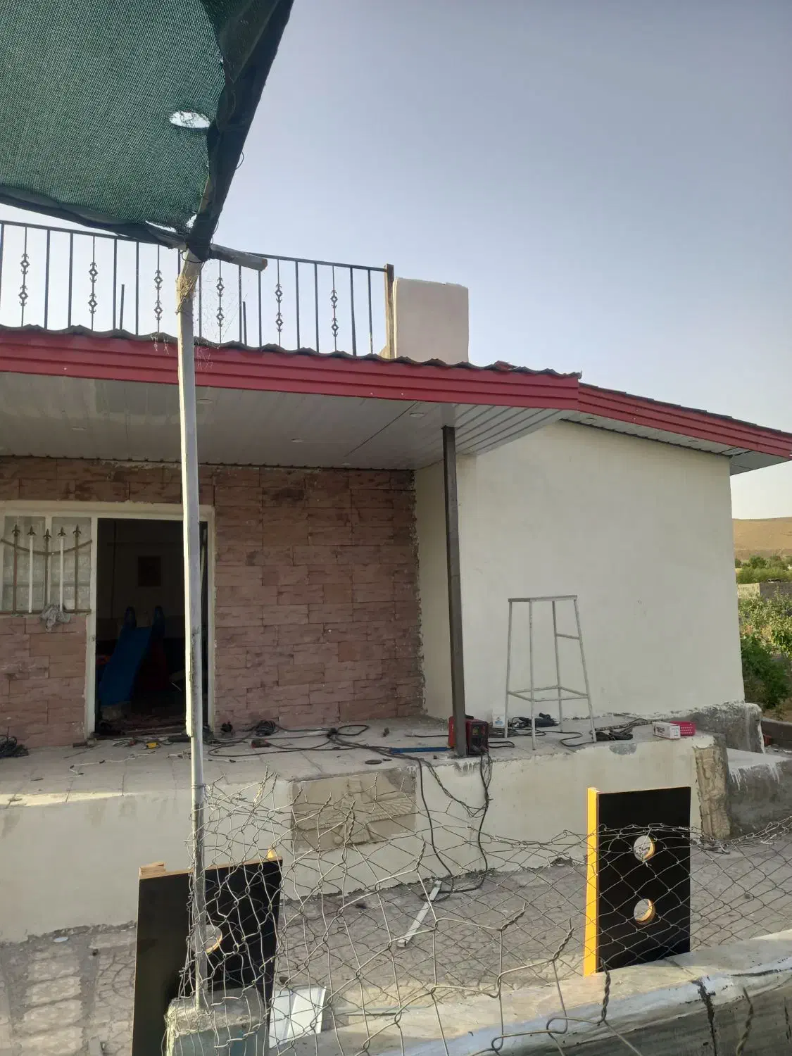 جوشکاری و اجرای شیروانی سیار( حاج امینی )|خدمات پیشه و مهارت|ساوه, |دیوار