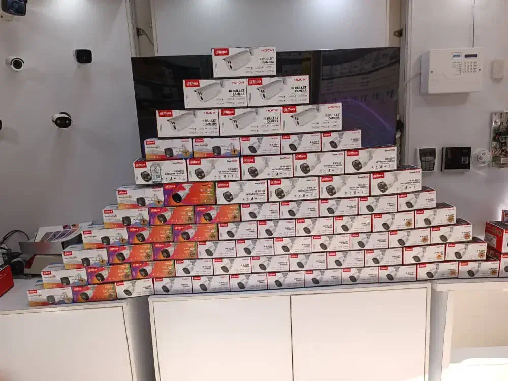 دوربین مداربسته تجهیزات کامل //& چرخشی دید در شب|دوربین مداربسته|نشتارود, |دیوار