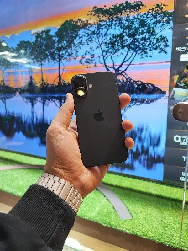 آیفون ۱۶ با حافظه ۱۲۸ گیگ|موبایل|اراک, |دیوار