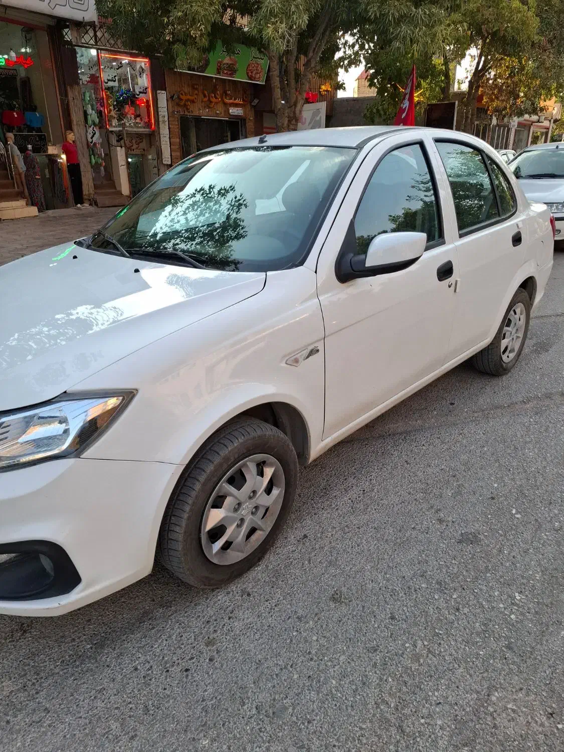 ساینا مدل آخر  ۱۴۰۳در حدصفر ۸۵گانه|خودرو سواری و وانت|اصفهان, احمدآباد|دیوار