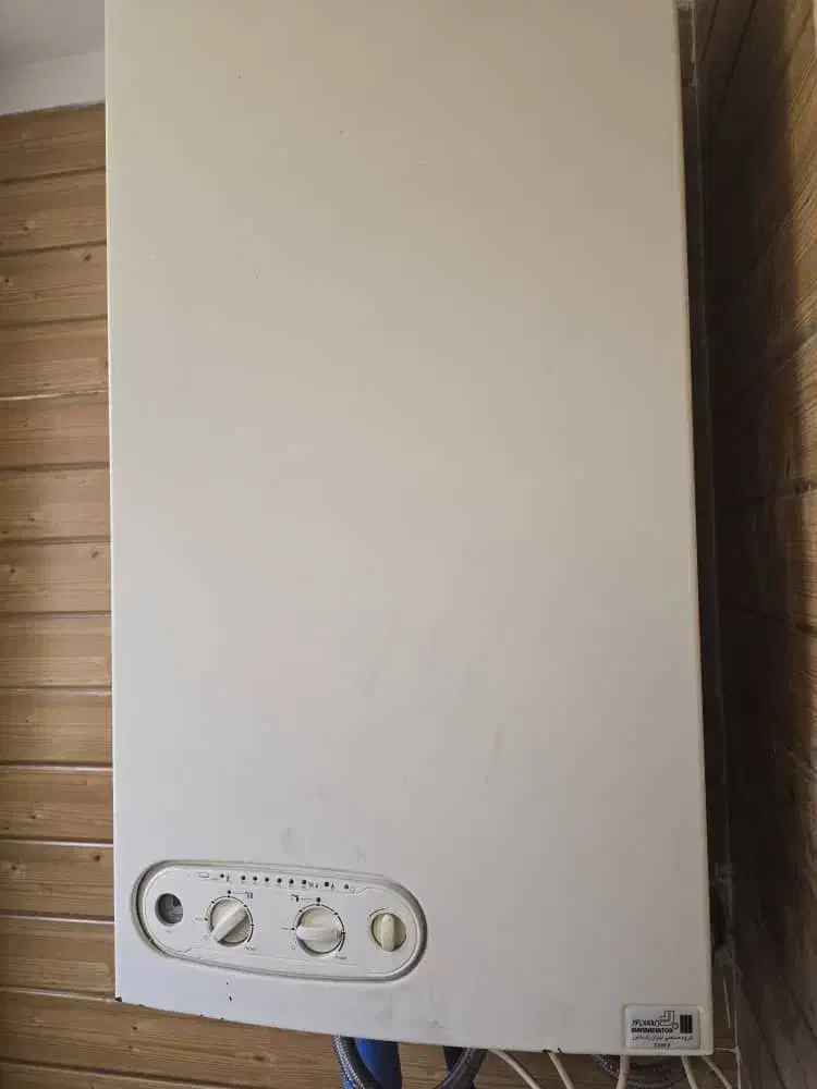 تعمیر تخصصی پکیج آبگرمکن پرند|خدمات پیشه و مهارت|پرند, فاز ۶|دیوار