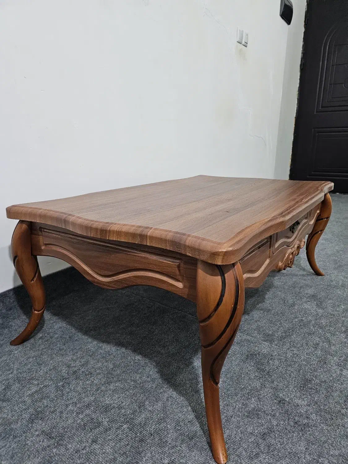 میز جلو مبلی کشودار و سه عدد گل میز شیک و تمیز|مبلمان خانگی و میز عسلی|عسلویه, |دیوار