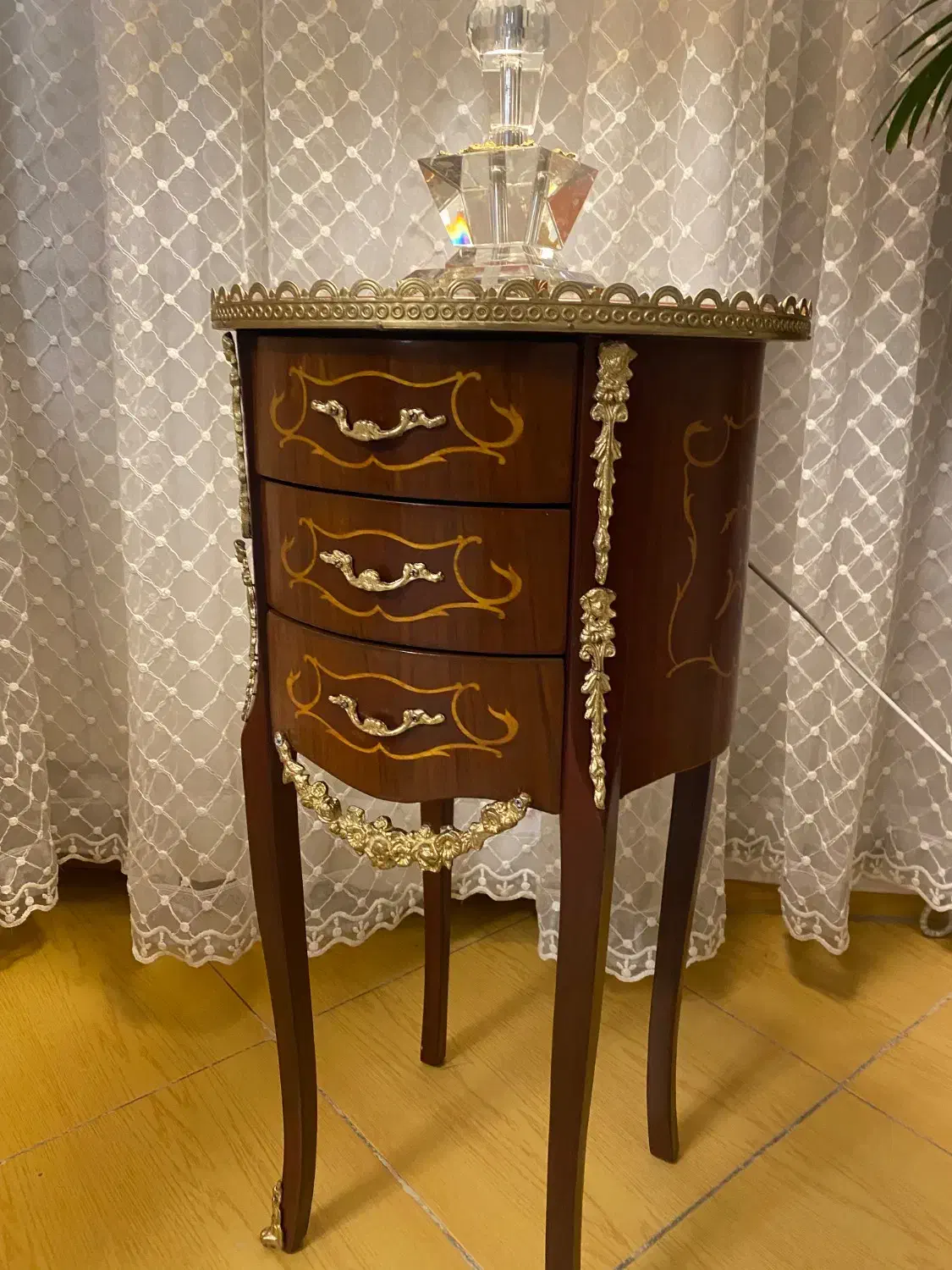 میز تلفن یا میز آباژور معرق|میز تلفن|تهران, سجاد|دیوار