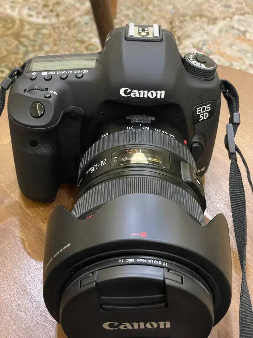 دوربین عکاسی کانن 5Dmarkiii با لنز ۴۲ ۱۰۵ آکبند|دوربین عکاسی و فیلم‌برداری|قم, قلعه یزدیها|دیوار