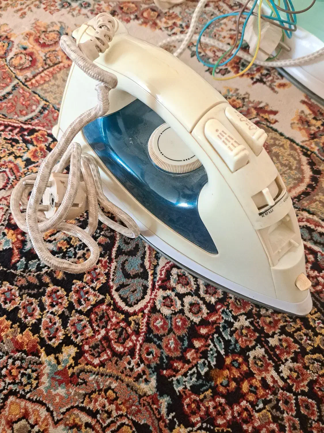 چهار عدد اتو لباس|اتو و لوازم اتو|هرسین, |دیوار