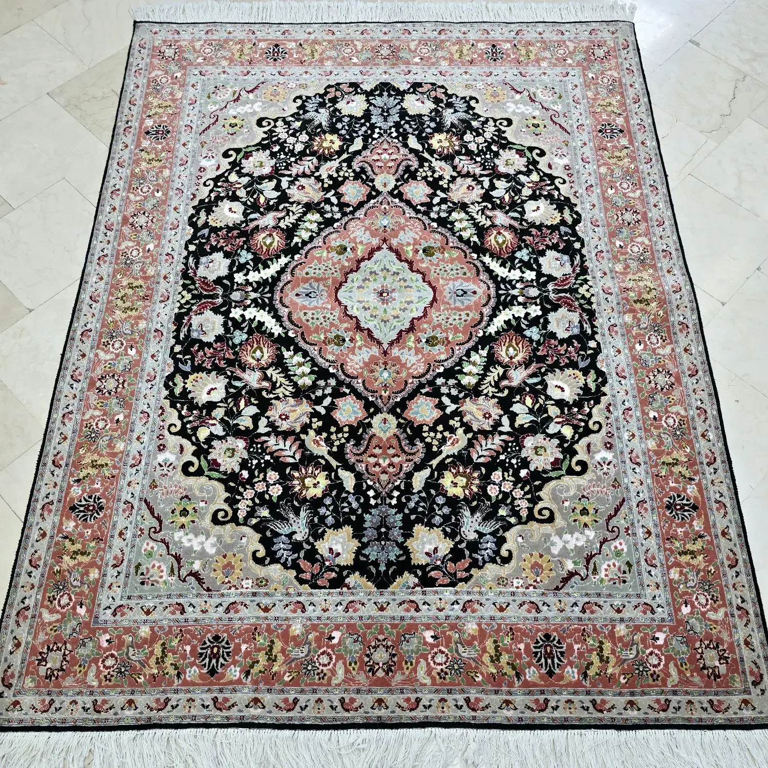 فرش و قالیچه دستباف تبریز مشکی طرح بنام|فرش|تهران, ونک|دیوار