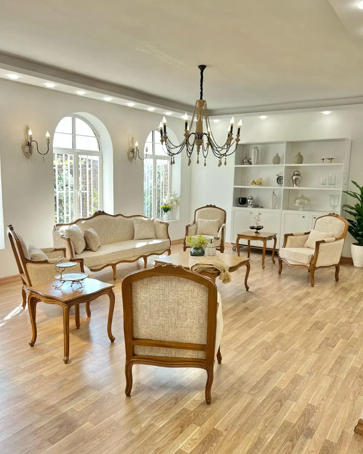 سبک جدید مدل ابزاری سه گل|مبلمان خانگی و میز عسلی|قزوین, |دیوار