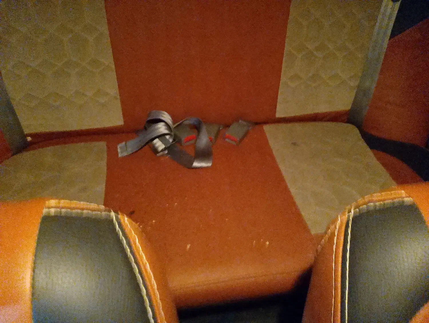 روکش صندلی 2 جفت|قطعات یدکی و لوازم جانبی|ایرانشهر, |دیوار