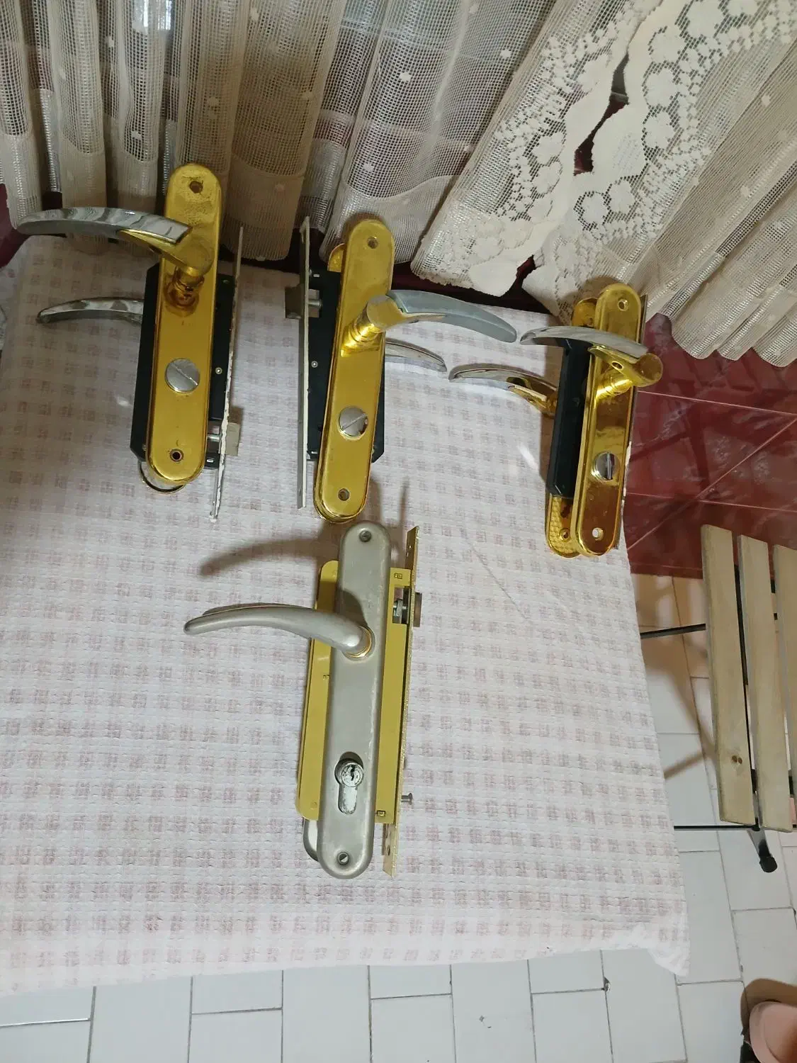 دستگیره در با قفل، مناسب ۴ درب|مصالح و تجهیزات ساختمان|تهران, طرشت|دیوار