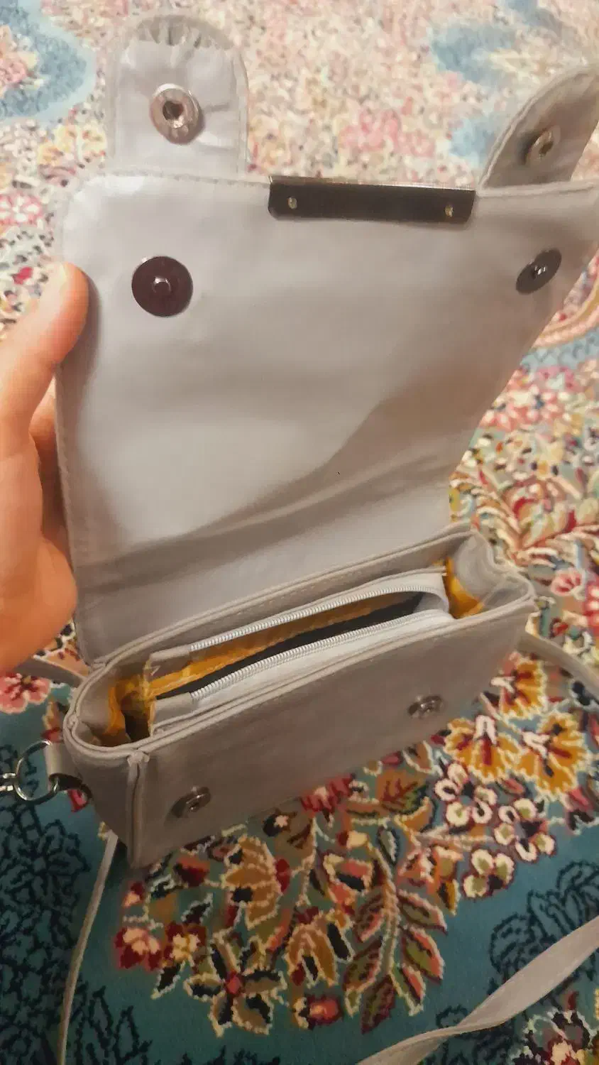 بسیار شیک شیک|کیف، کفش، کمربند|بروجرد, |دیوار