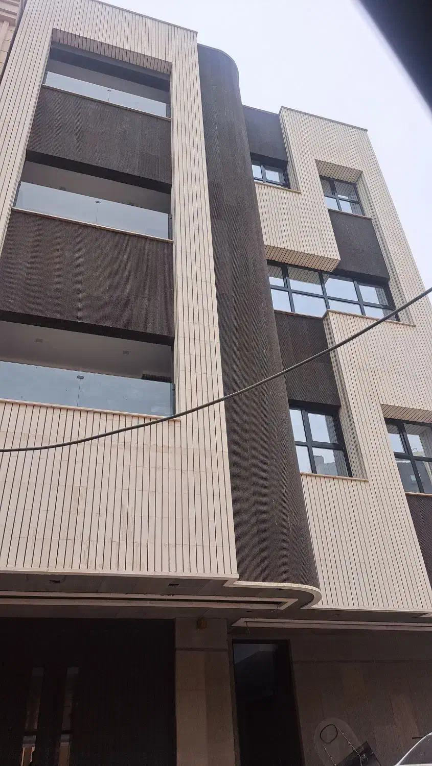 هنرستان ۱۰۰متری باپروانه ۲ونیم طبقه روی پیلوت|فروش زمین و ملک کلنگی|قم, گلزار|دیوار