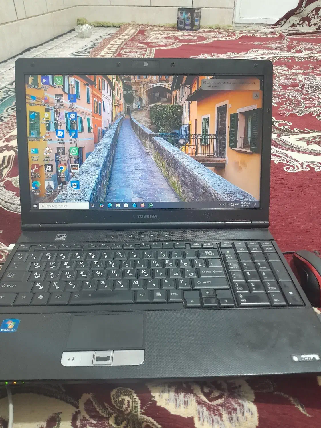 لب تاب|رایانه همراه|مرودشت, فرهنگ|دیوار