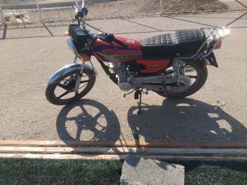 رادیو عتیقه|کلکسیون اشیاء عتیقه|ایزدخواست, |دیوار