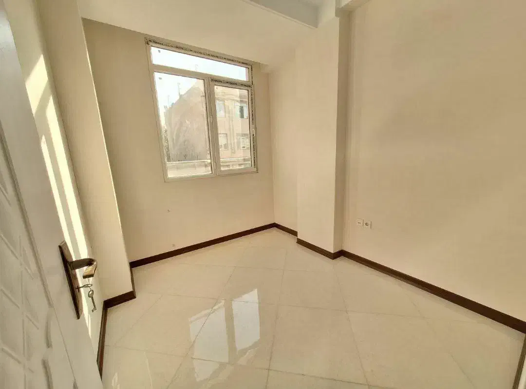 آپارتمان/۸۰متری/نوساز/ با پارکینگ/ترکاشوند