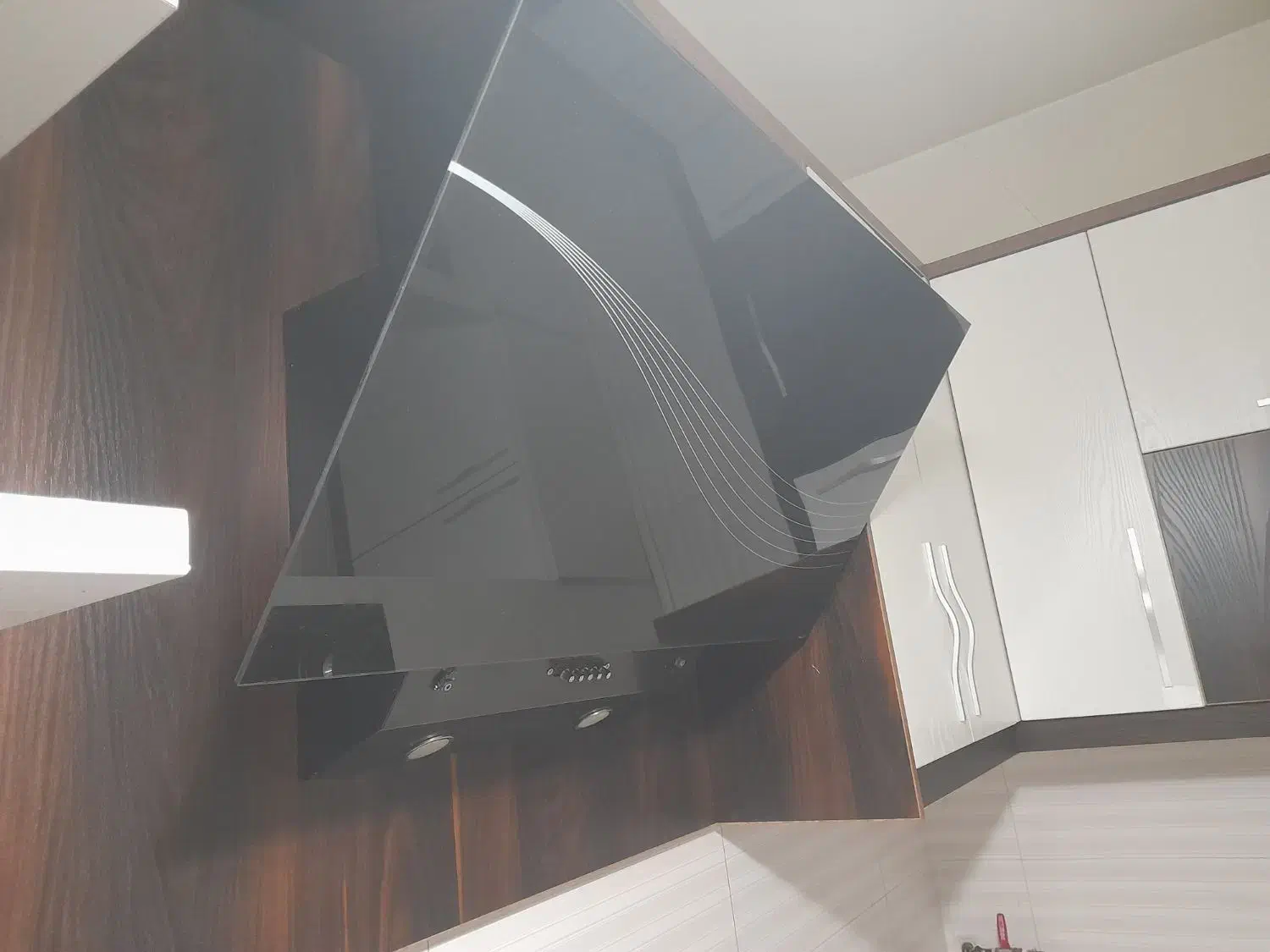 هود|هود|کرج, حصارک پایین|دیوار