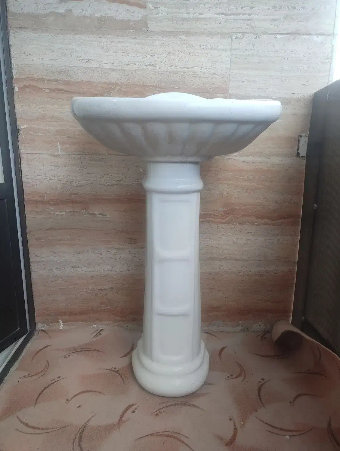 روشویی در حد اکبند|لوازم سرویس بهداشتی|الیگودرز, |دیوار