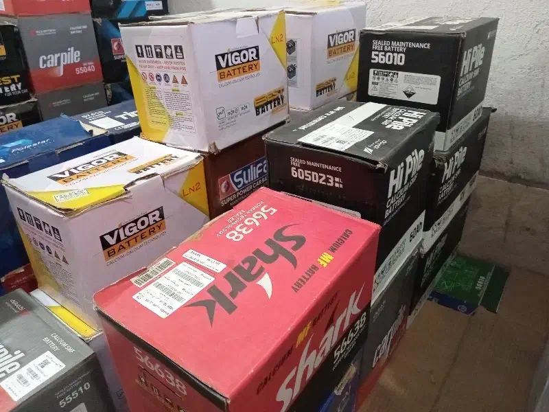 باطری بخر پول نده فقط یه برگ چک بده شبانه روزی|قطعات یدکی و لوازم جانبی|رشت, آب و برق|دیوار