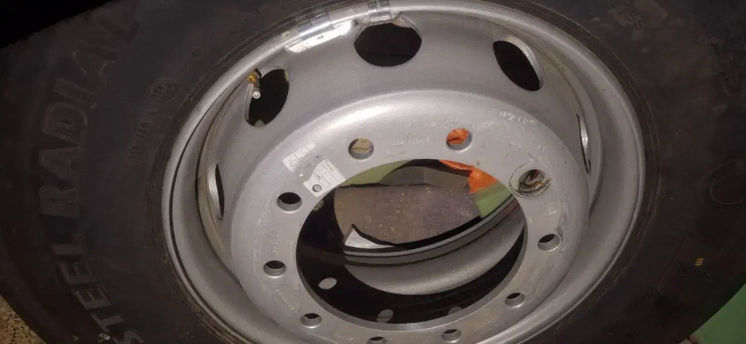 لاستیک ۳۱۵ ورینگ کامیون تریلی|قطعات یدکی و لوازم جانبی|خمینیشهر, |دیوار