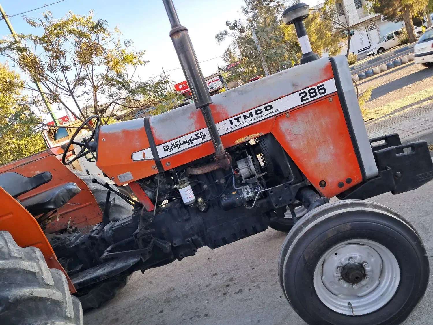 تراکتور ۲۸۵مدل ۸۲|خودرو سنگین|کوهدشت, |دیوار