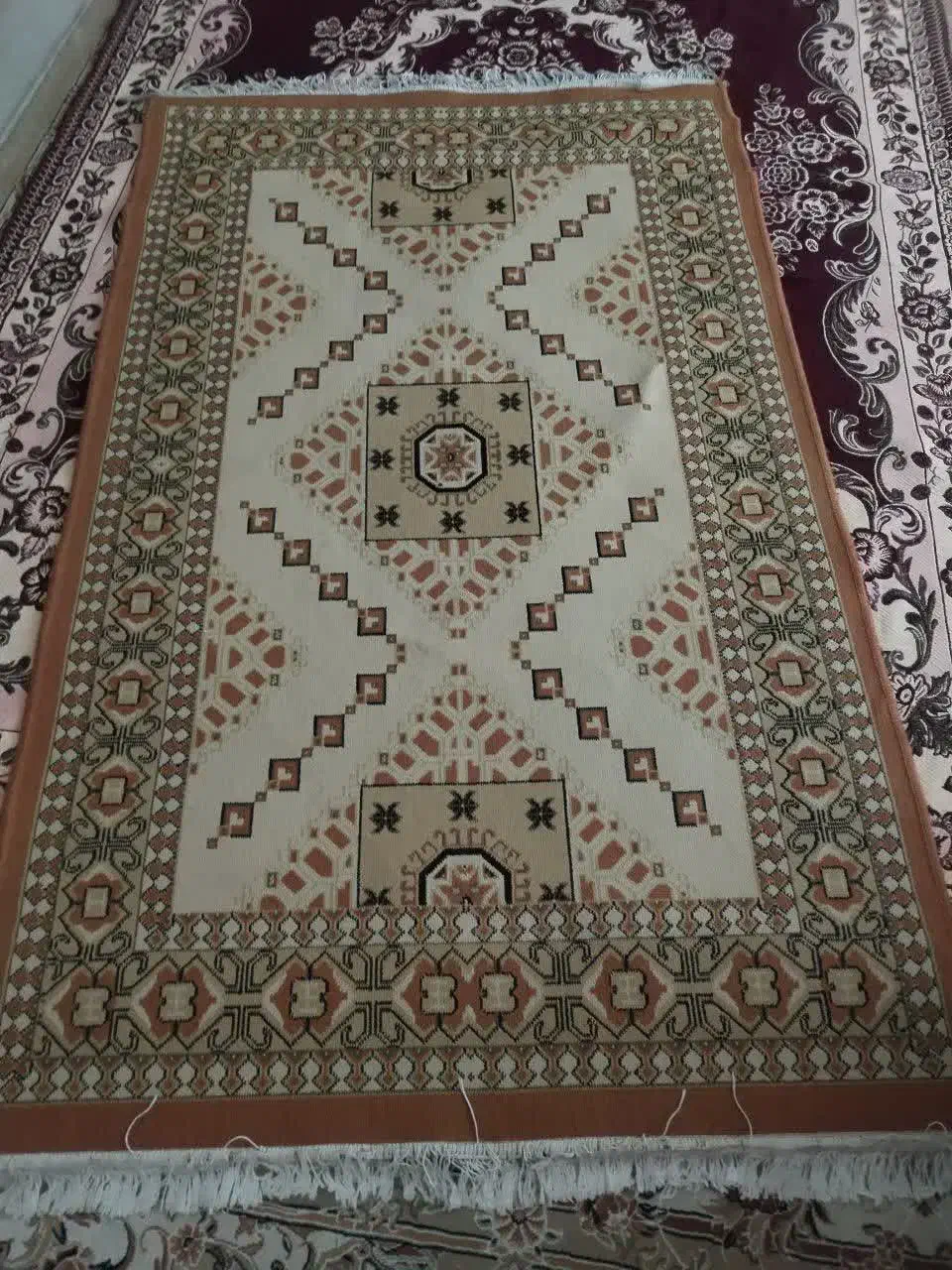 فرش اتاق و گلیم آشپز خانه|فرش|مشهد, شهرک لشکر (شهرک غرب)|دیوار